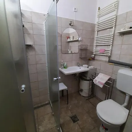 Szent Gyorgy Apartman דירה אגר