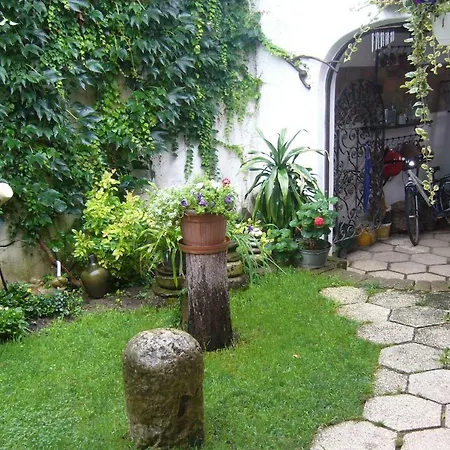 Szent Gyorgy Apartman דירה