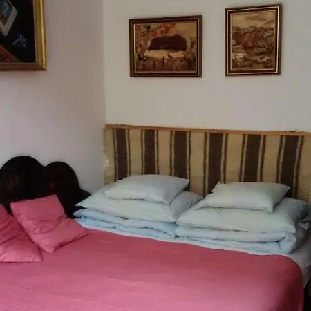 Szent Gyorgy Apartman דירה